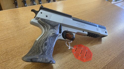 b046c271-b4df-47b5-b6b6-151bc32580ad