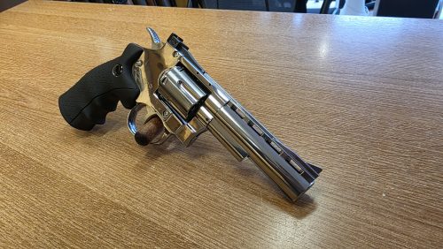 c93c8fe1-e535-4f42-8593-231deb1662c3