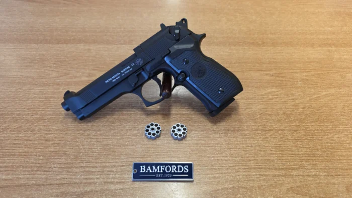 f0657790-51e4-4135-9621-7f86404b8161