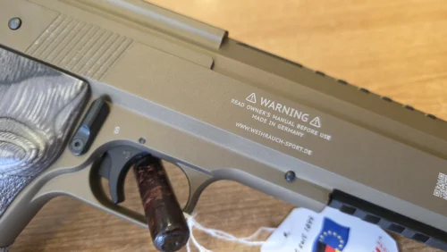 993fcc99-c9b4-49e9-8831-f3e517360130