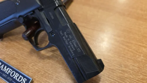 f8300ba0-b14c-402c-8272-1e3fb906aee5